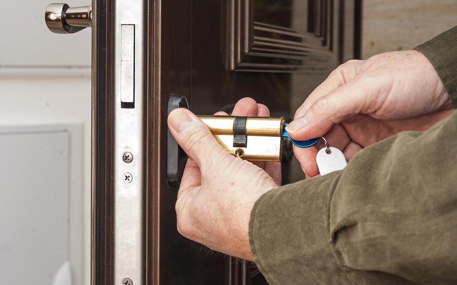 artisan serrurier ouverture de porte Draveil